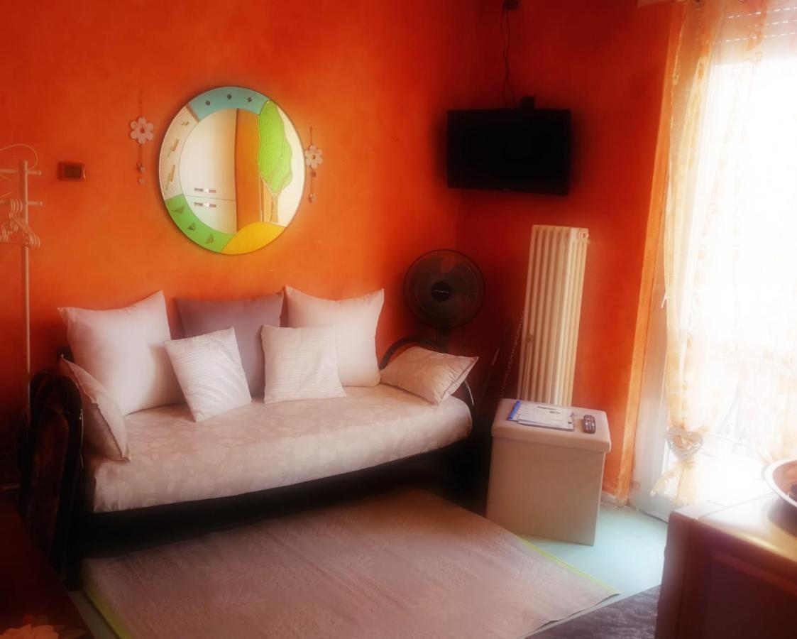 B&B Il Giardino Delle Fate 莱科 外观 照片
